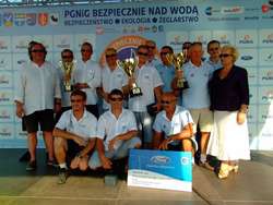 Zwycięzcy regat Pucharu Polski "PGNiG Bezpiecznie nad wodą Delphia Cup"