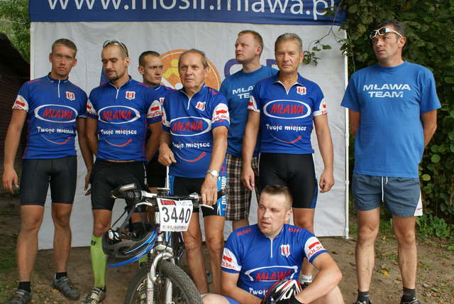 Prawie tysiąc zawodników z całego kraju wystartowało w maratonie rowerowym Mazovia MTB w Mławie - full image