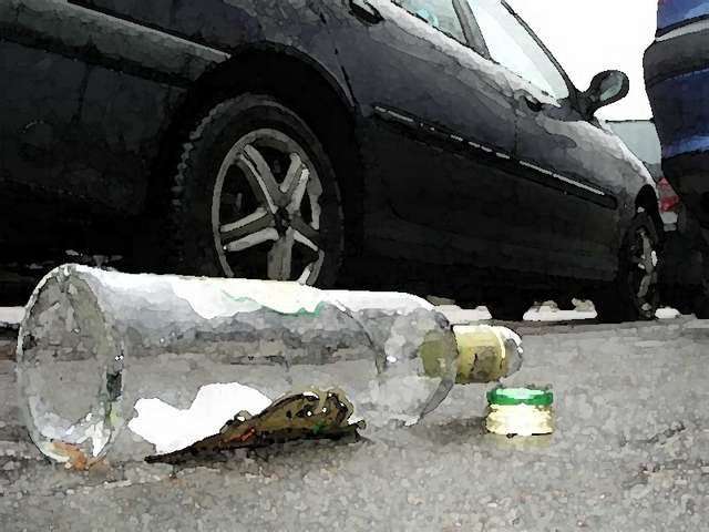 Pijani spali na śniegu w największy mróz. Cudem uratowani - full image
