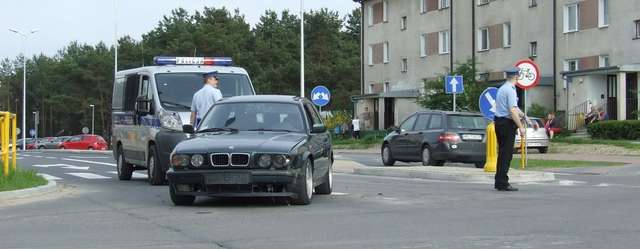 Ostrołęka: Kolizja na skrzyżowaniu ul. Korczaka z Poznańską, kierowca bmw w szpitalu - full image