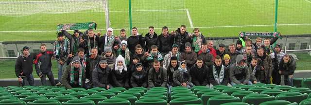 Młodzież Motoru na meczu Legia-PSV - full image