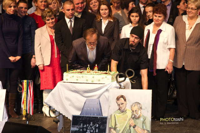 Sala Braniewskiego Centrum Kultury wypełniła się przyjaciółmi Waldemara Gajowniczka - full image