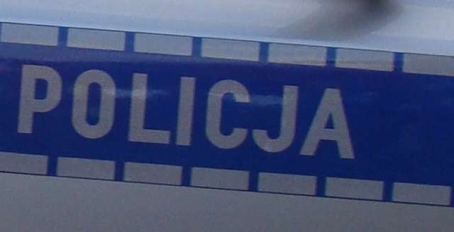Wjechał do rowu i uciekł. Wymyślił, że samochód mu skradziono - full image