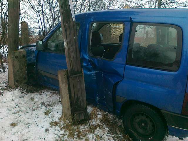 Ponikiew Mała: Matka z dzieckiem ranni w wypadku - full image