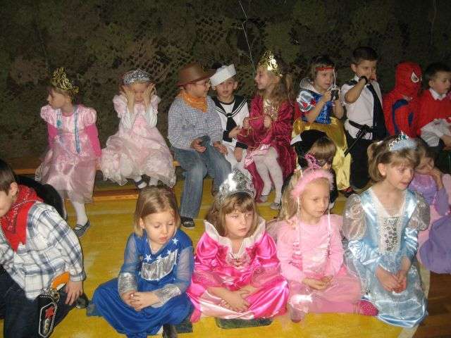 Mława. Bal karnawałowy w przedszkolu nr 1 - full image