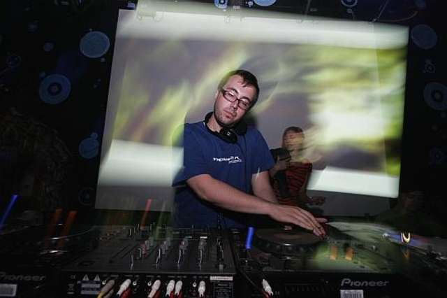 Gratka dla fanów muzyki klubowej! W Mławie wystąpi Dj Adamus - full image