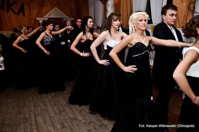 Studniówka Liceum Ogólnokształcącego w Strzegowie - full image