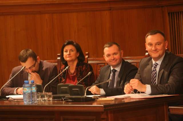 Pozew Związku Miast Polskich popierają także władze Elbląga - full image