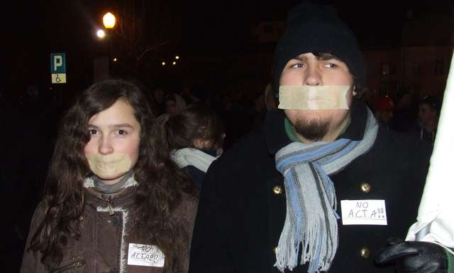 Ostrołęka: Protestowali przeciwko ACTA - full image