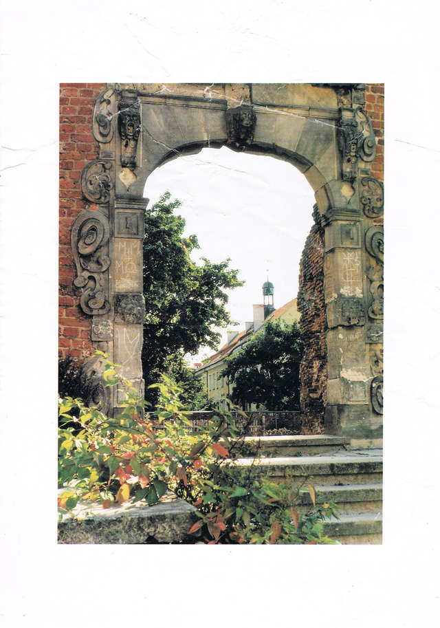 Portal kamienicy nr 3 przy ul. Św. Ducha w Elblągu (dzisiaj Sala Ślubów) - full image