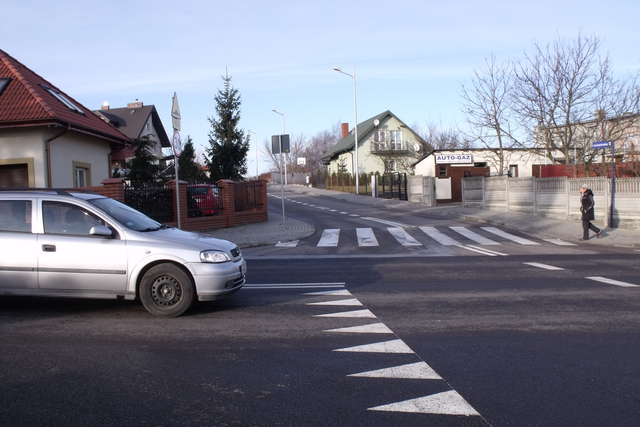 Na Studzieńcu w Mławie kierowcy głupieją - full image