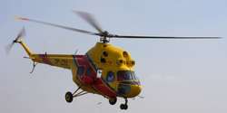Pacjent został przetransportowany helikopterem do warszawskiego szpitala w celu zastosowania leczenia za pomocą komory hiperbarycznej - czyli natlenienia organizmu
