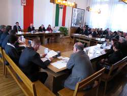 W październiku 2010 r. radni rady Miejskiej Braniewa głosowali przeciwko planom likwidacji 16. Pułku Artylerii w Braniewie. Uchwała — choć ważna — nic tak naprawdę nie wnosiła