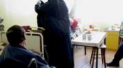 Bezdomni szukają ciepłego kąta i gorącego posiłku