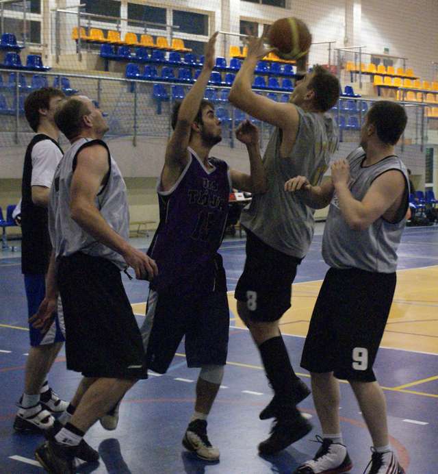 Koszykówka. Amatorska Liga - runda play off - full image