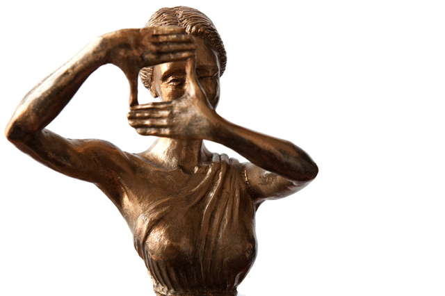 Statuetka Narody PISF - full image