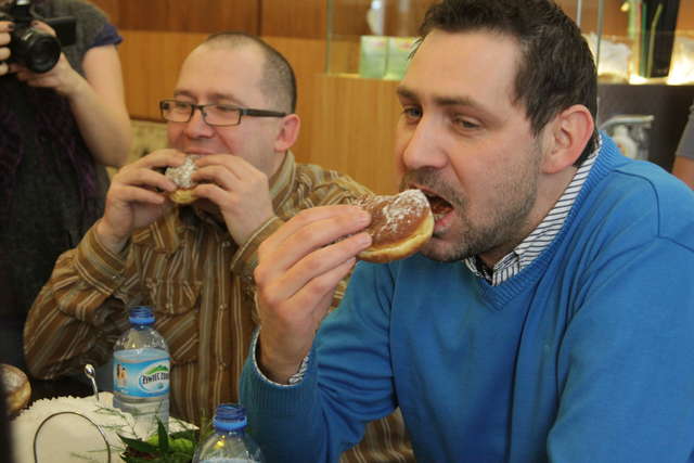 Od lewej: Rafał Maliszewski i Krzysztof Fedak z Dziennika Elbląskiego - full image