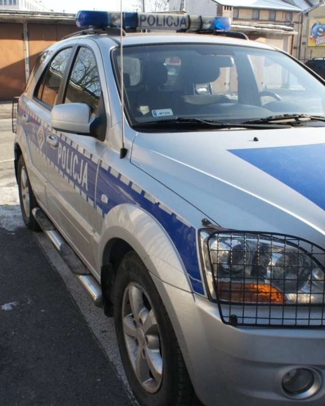 Policja podsumowuje weekend. Nie było wypadków i zamarznięć - full image