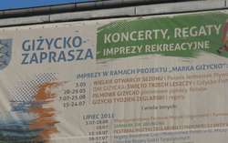 Luty 2012 - na kinie "Fala" ogromny baner promujący ubiegłoroczne imprezy