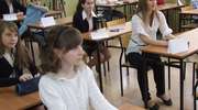 Ostrołęka: Szóstoklasiści już piszą egzamin- rozwizania testu po południu w naszym serwisie