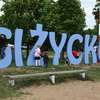 Fotografia z Giżyckiem w tle