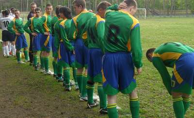 Gmina Kozłowo wygrała w Szczytnie z Wałpuszą 07 Jesionowiec 2:1