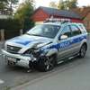 Smart zderzył się z radiowozem. Ranna policjantka