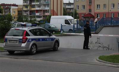 Policjant potrącony w garażu. Próbował zatrzymać kierowcę