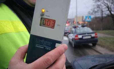 Rozbił skradzione auto, potem ukradł rower