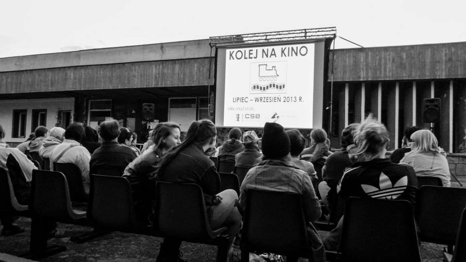 http://m.wm.pl/2013/07/orig/kolej-na-kino3-158329.jpg