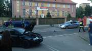 Zderzenie i koziołkowanie na czterech kółkach