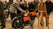 Stare motocykle w Ratuszu Staromiejskim
