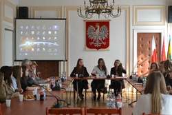 Młodzieżowa Rada Miasta podjęła uchwałę o powołaniu Ostrowskiego Centrum Dialogu Społecznego