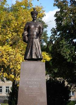 Pomnik Stanisława Antoniego Szczuki odsłonięty w Szczuczynie 18 maja 2014 roku. Dzieło artysty rzeźbiarza Roberta Sobocińskiego.