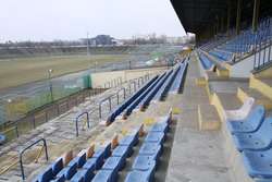 Do uzyskania licencji podobno brakuje Stomilowi tylko jednego dokumentu: decyzji o dopuszczeniu stadionu Ośrodka Sportu i Rekreacji do użytku