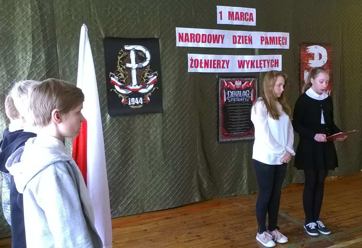 W czasie apelu w szkole w Boleszynie