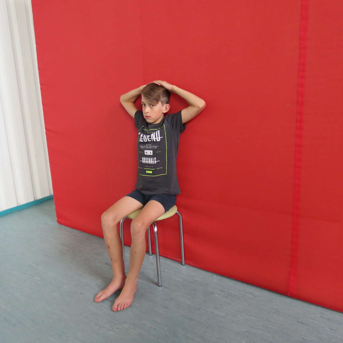 Ćwiczeni na skoliozy. Model Kacper Kuształo