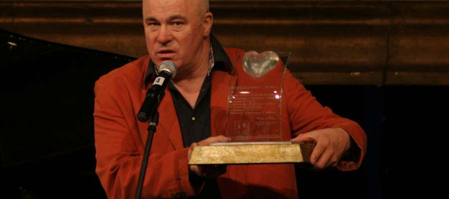 Nominowany do tytuły filantropa roku 2009 Ryszard Rynkowski podczas prowadzenia licytacji Kryształowego Serca