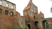 Szymbark: ruiny zamku i John Malkovich