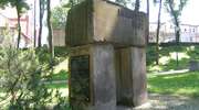 Gołdap: pomnik Immanuela Kanta