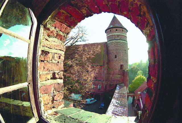 Zamek w Olsztynie - full image