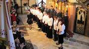 Chór Kamerton śpiewa w giżyckiej cerkwi