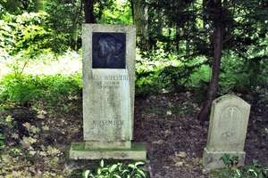 Strzałowo: grób żony Ernsta Wiecherta