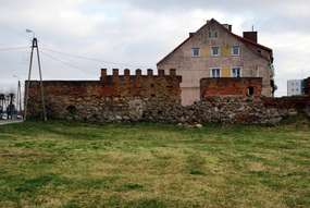 Średniowieczne mury obronne w Sępopolu  