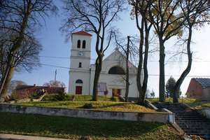 Gąski: kościół  św. Antoniego Padewskiego