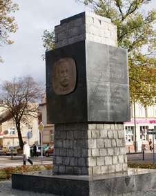 Pomnik Wojciecha Kętrzyńskiego w Kętrzynie