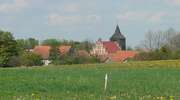 Sułowo: wieś z kościołem św. Krzyża z XIV wieku