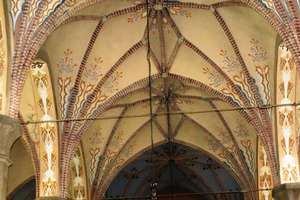 Kobułty: neogotycki kościół  