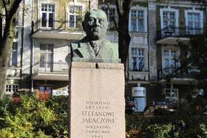 Stefan Jaracz odlany z Hindenburga