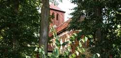 Tołkiny: gotycki kosciół  z przełomu XIV/XV wieku